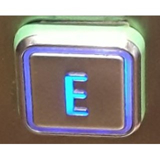 E, quadratisscher Taster, erhaben, blau, Rand beleuchtet, Symbol beleuchtet, mit grner Unterlage